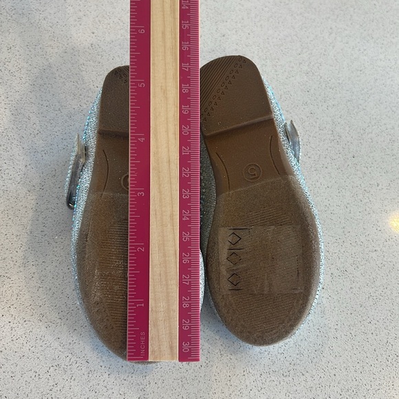 Olive and Edie Silver Shimmer Rhinestone Flats Shoes Toddler Size 5 - Picture 8 of 9